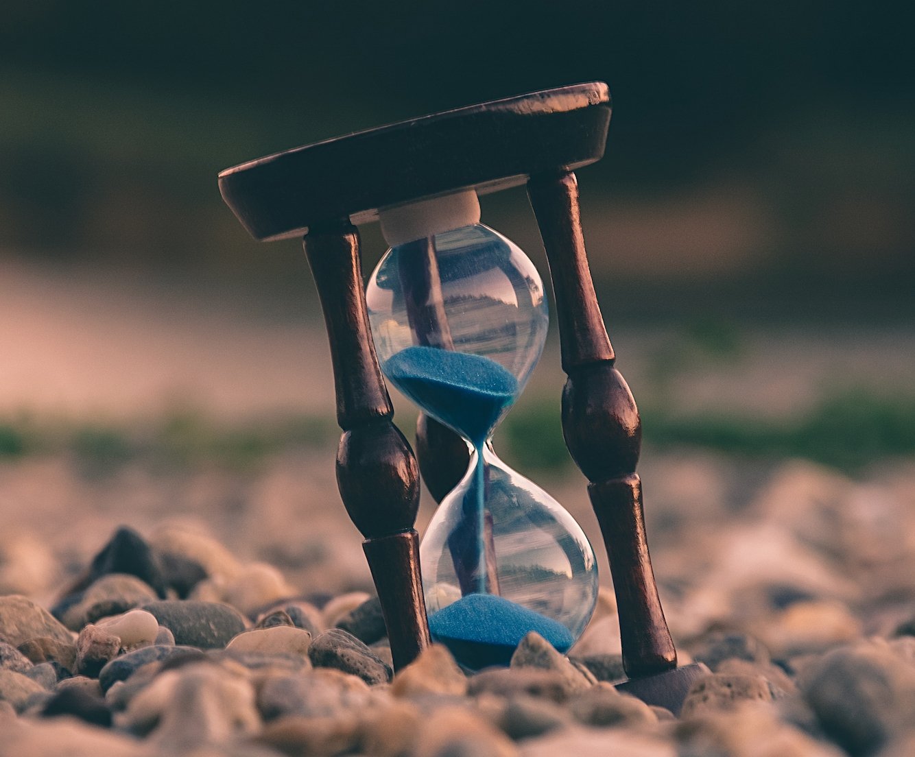 The Best Time To Take CBD - Erth Wellness